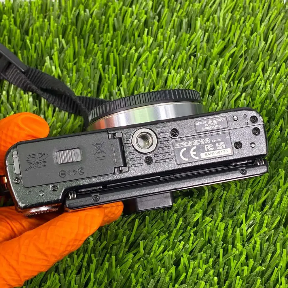 Olympus PEN Lite E-PL3 Mirrorless Digital Camera with Accessories